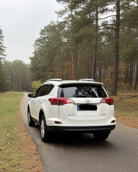 Продаж Toyota RAV4 2013 року 