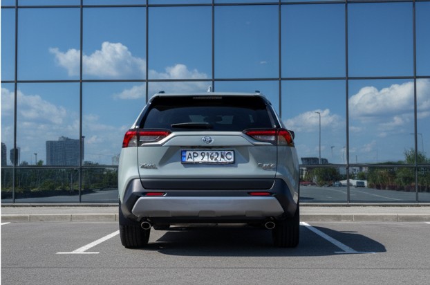 Продам Toyota RAV4 2020 року 